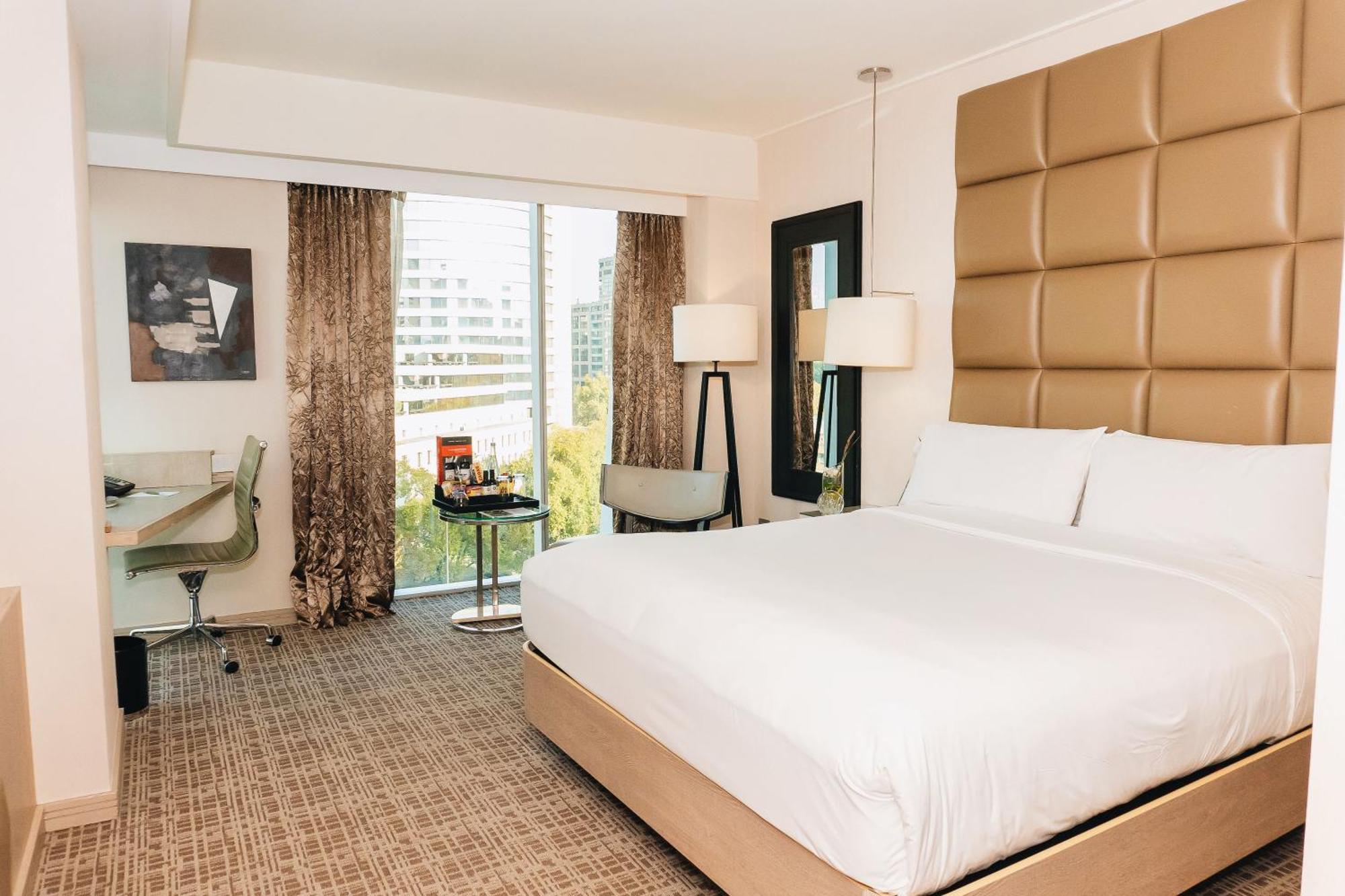 Hotel Renaissance Santiago By Marriott Exterior foto