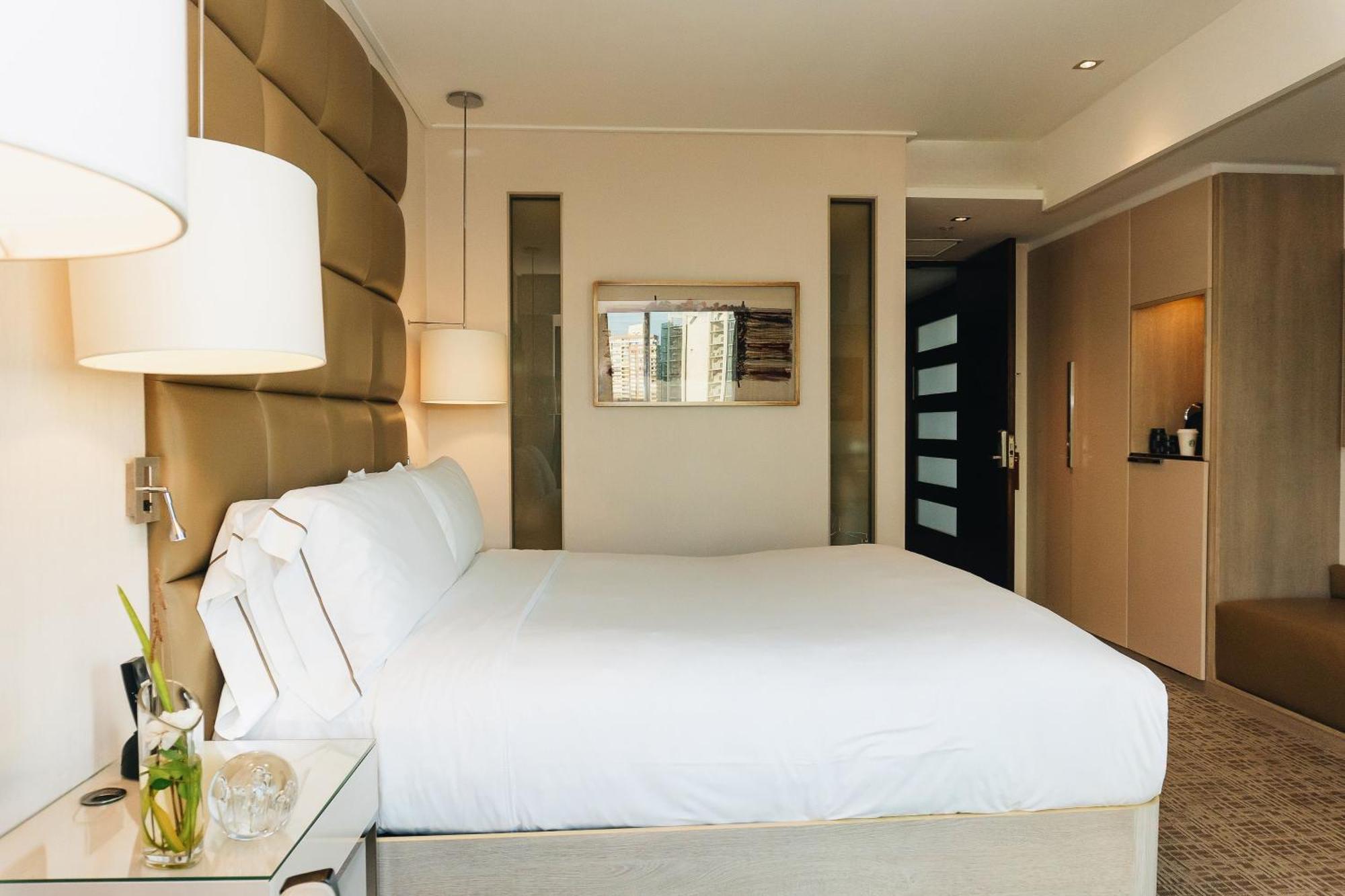 Hotel Renaissance Santiago By Marriott Exterior foto