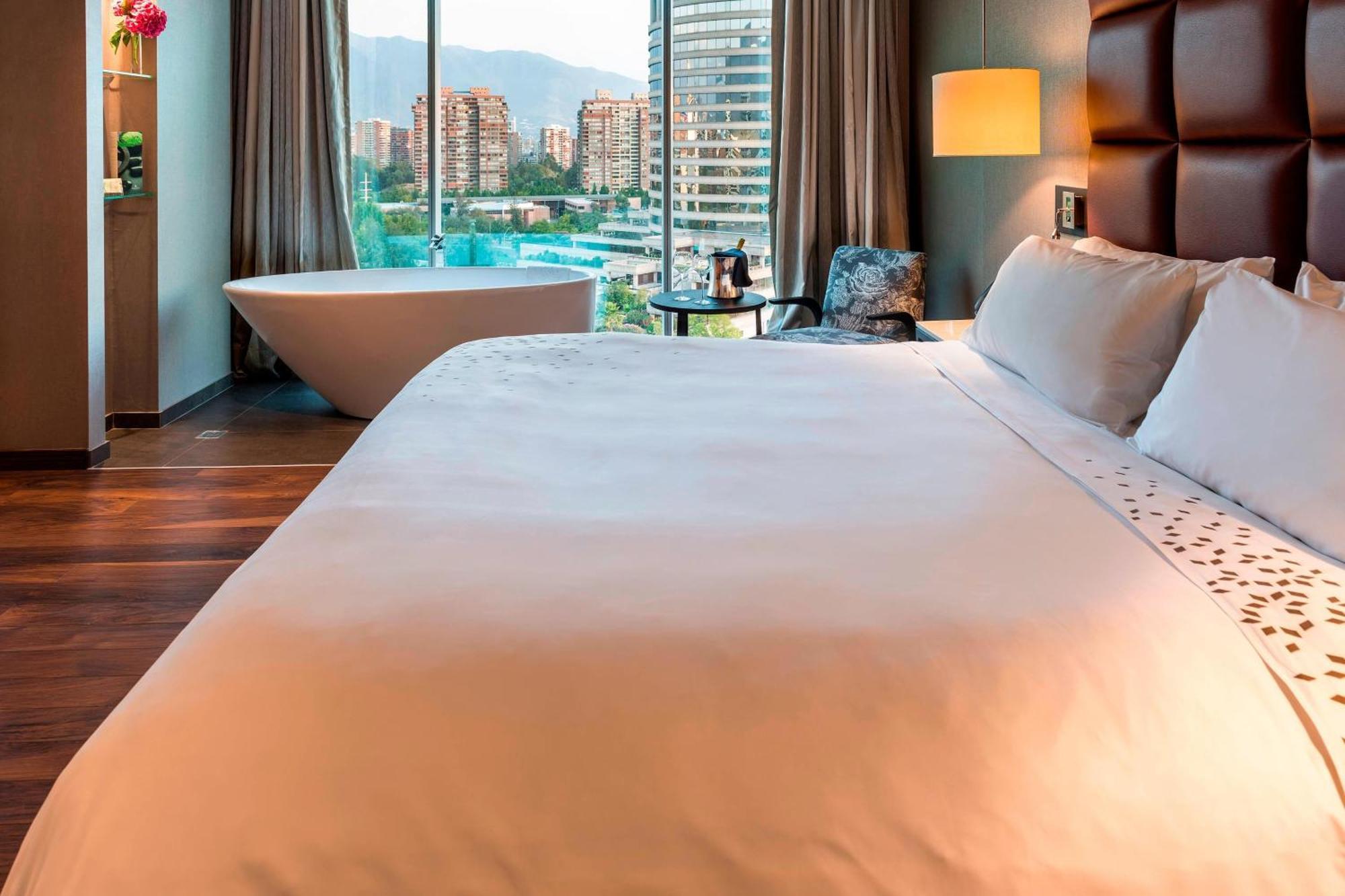 Hotel Renaissance Santiago By Marriott Exterior foto