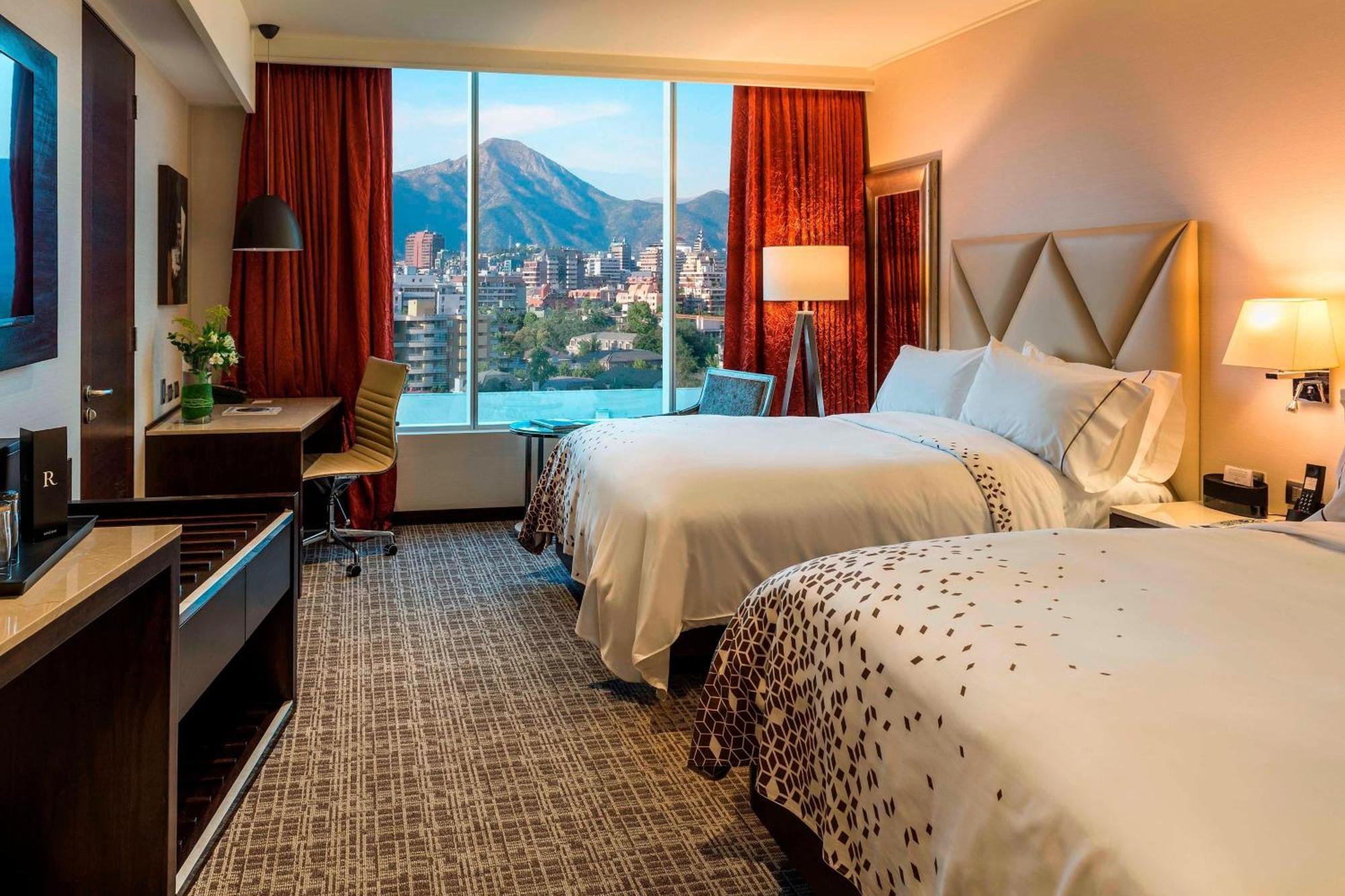 Hotel Renaissance Santiago By Marriott Exterior foto